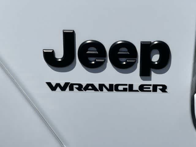 Thumbnail: 2025 Jeep Wrangler - 18