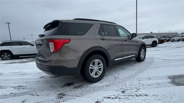 Thumbnail: 2021 Ford Explorer - 8