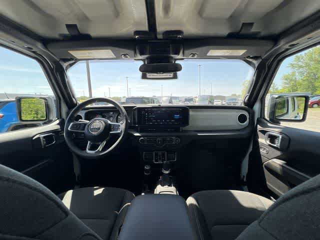 Thumbnail: 2025 Jeep Wrangler - 9