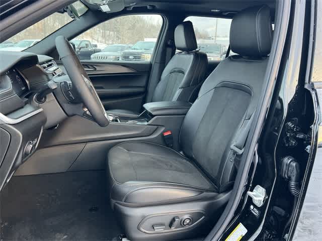 Thumbnail: 2025 Jeep Grand Cherokee - 15