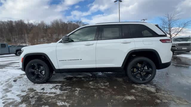 Thumbnail: 2025 Jeep Grand Cherokee - 5