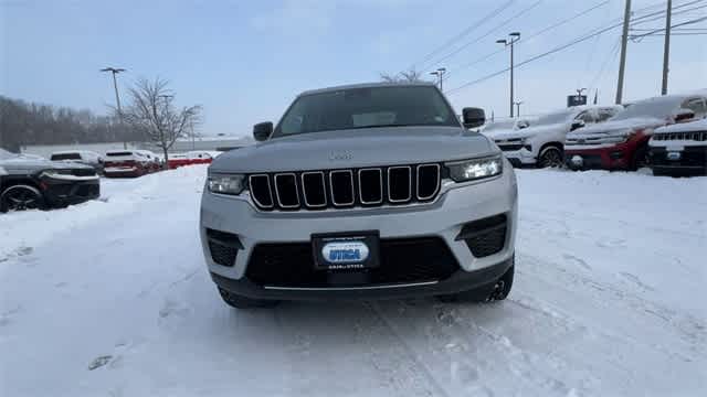 Thumbnail: 2023 Jeep Grand Cherokee - 3