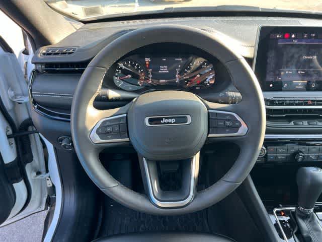 Thumbnail: 2023 Jeep Compass - 16