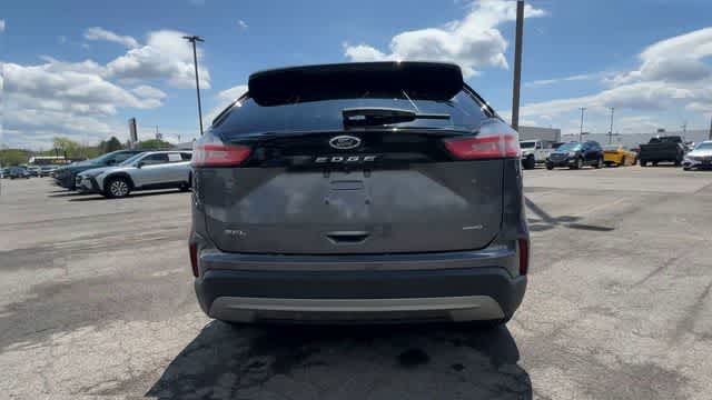 Thumbnail: 2022 Ford Edge - 7