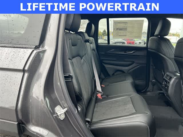 Thumbnail: 2025 Jeep Grand Cherokee - 18