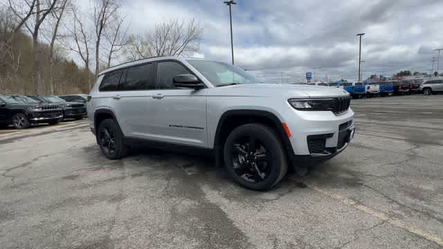 Thumbnail: 2023 Jeep Grand Cherokee - 2
