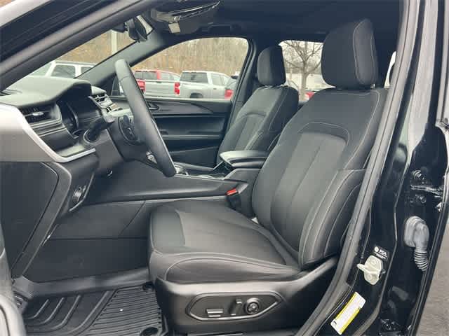 Thumbnail: 2024 Jeep Grand Cherokee - 15