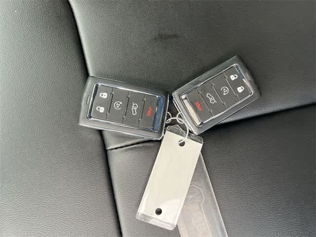 Thumbnail: 2025 Jeep Grand Cherokee - 25