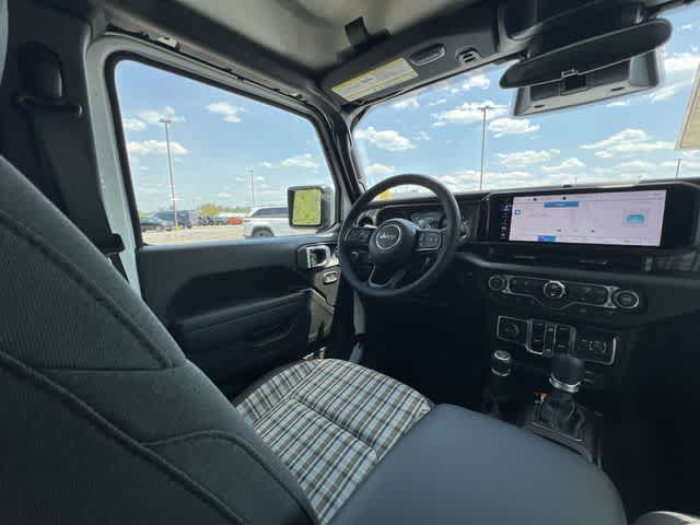 Thumbnail: 2026 Jeep Wrangler - 17
