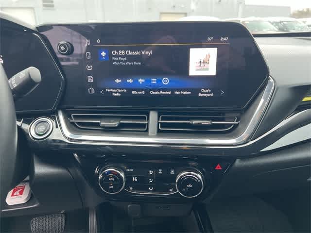 Thumbnail: 2024 Chevrolet Trax - 21