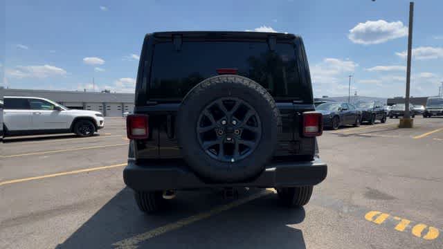 Thumbnail: 2026 Jeep Wrangler - 7