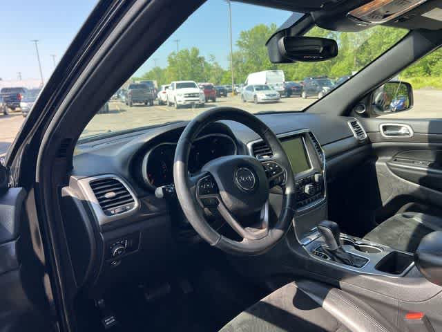 Thumbnail: 2017 Jeep Grand Cherokee - 17