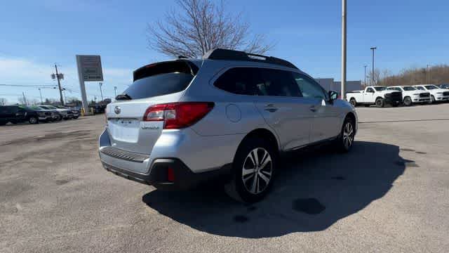 Thumbnail: 2018 Subaru Outback - 8