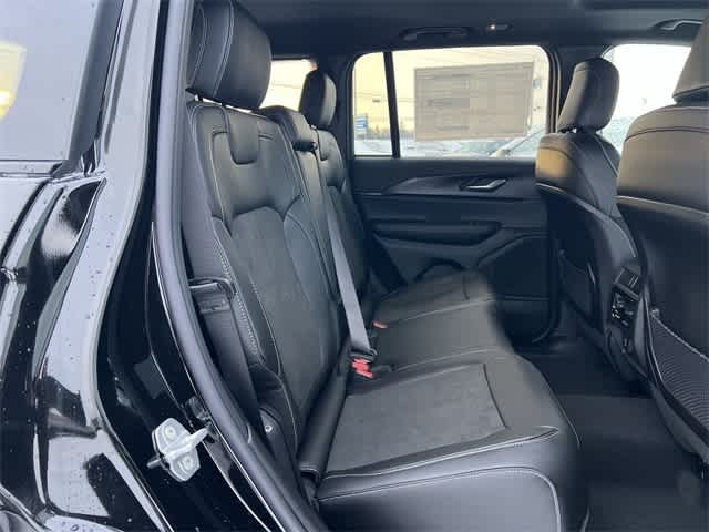 Thumbnail: 2025 Jeep Grand Cherokee - 18