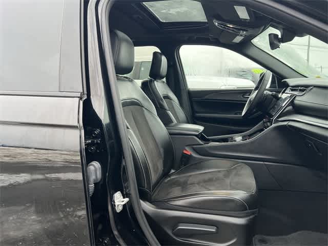 Thumbnail: 2023 Jeep Grand Cherokee - 19