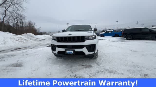 Thumbnail: 2026 Jeep Grand Cherokee - 3