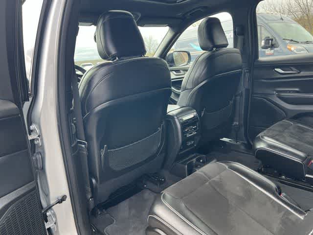 Thumbnail: 2023 Jeep Grand Cherokee - 16