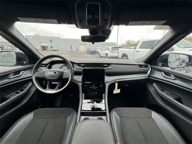 Thumbnail: 2025 Jeep Grand Cherokee - 14