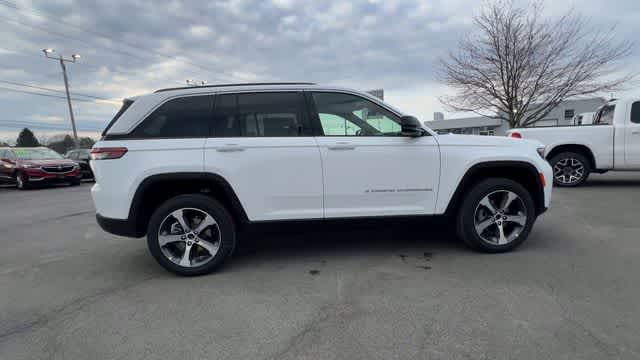 Thumbnail: 2026 Jeep Grand Cherokee - 9