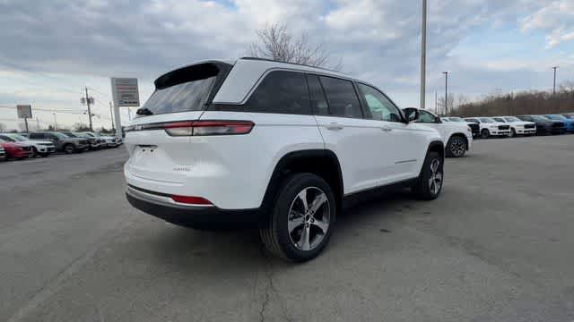 Thumbnail: 2026 Jeep Grand Cherokee - 8