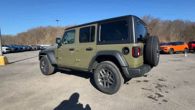 Thumbnail: 2026 Jeep Wrangler - 6