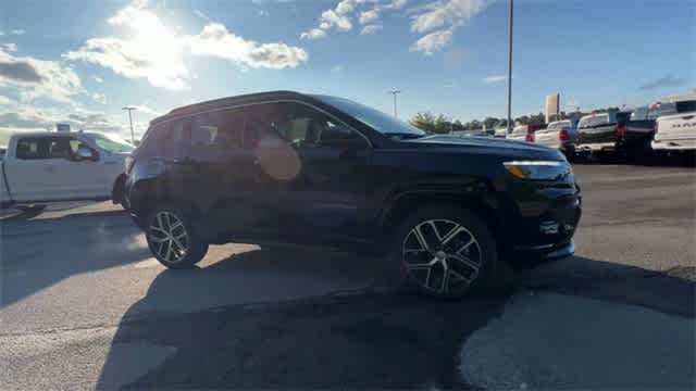 Thumbnail: 2024 Jeep Compass - 9