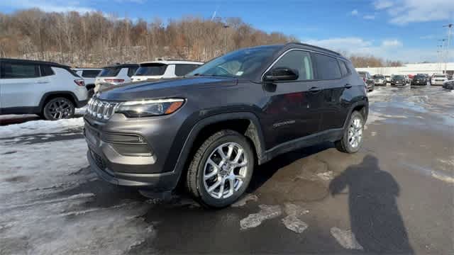 Thumbnail: 2022 Jeep Compass - 4