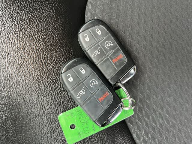 Thumbnail: 2022 Jeep Compass - 25