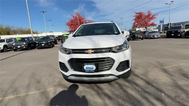 Thumbnail: 2020 Chevrolet Trax - 3