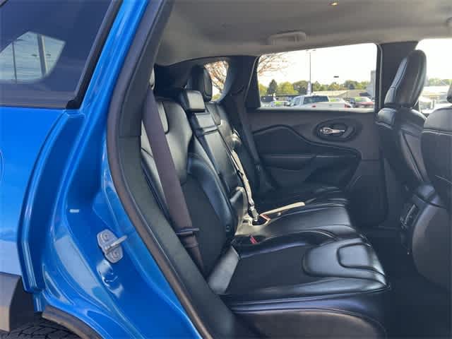Thumbnail: 2019 Jeep Cherokee - 18
