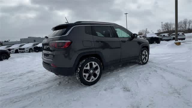 Thumbnail: 2018 Jeep Compass - 8