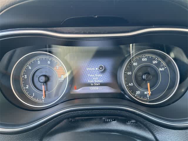 Thumbnail: 2019 Jeep Cherokee - 23