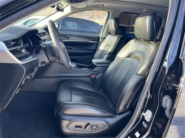 Thumbnail: 2022 Jeep Grand Cherokee - 15