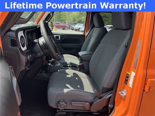 Thumbnail: 2025 Jeep Wrangler - 15