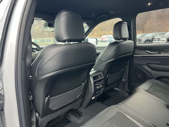 Thumbnail: 2026 Jeep Grand Cherokee - 16
