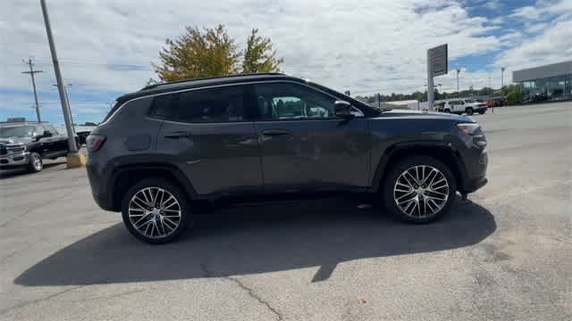 Thumbnail: 2022 Jeep Compass - 9