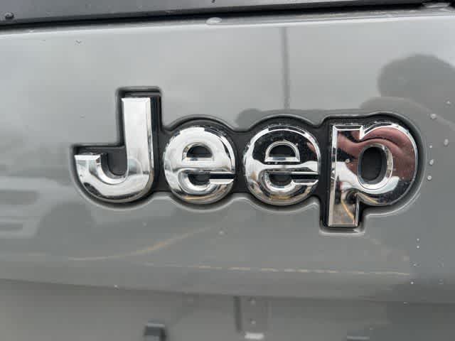 Thumbnail: 2019 Jeep Cherokee - 7