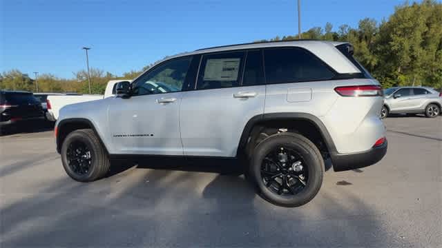 Thumbnail: 2025 Jeep Grand Cherokee - 6