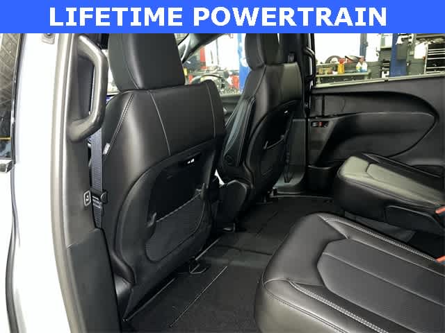 Thumbnail: 2026 Chrysler Pacifica - 16