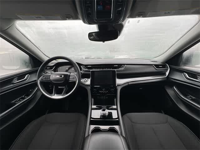 Thumbnail: 2023 Jeep Grand Cherokee - 14