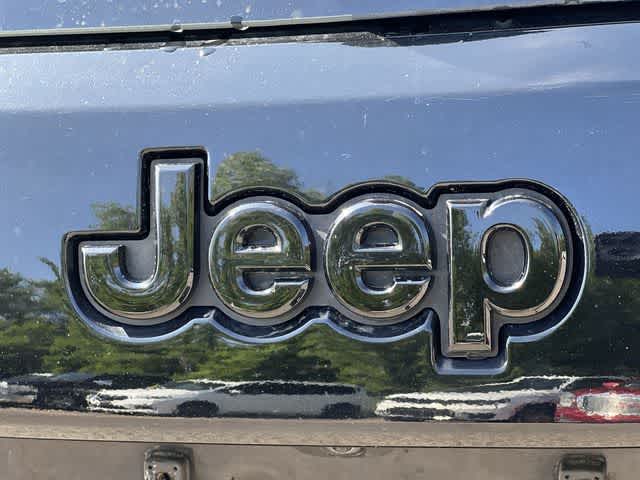 Thumbnail: 2017 Jeep Grand Cherokee - 18