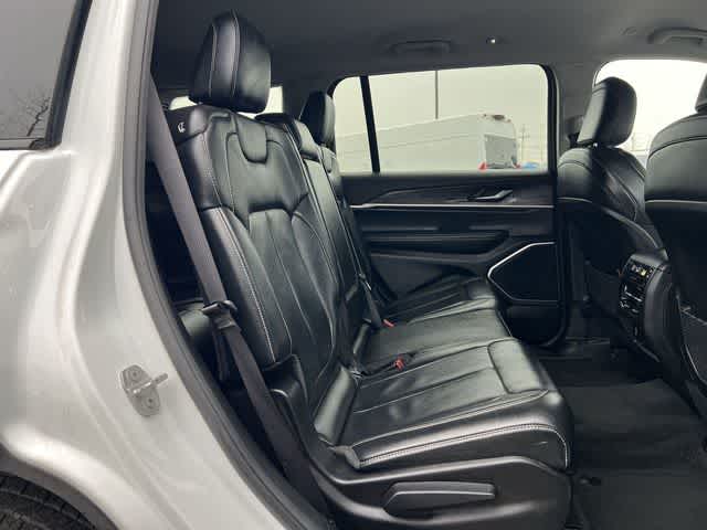 Thumbnail: 2022 Jeep Grand Cherokee - 18