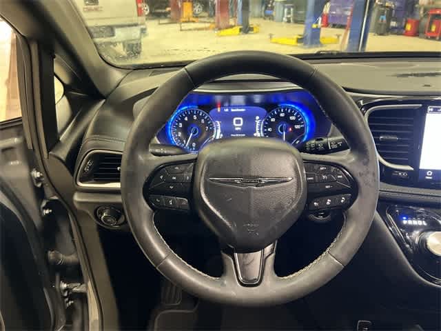 Thumbnail: 2023 Chrysler Pacifica - 20