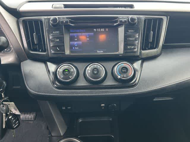 Thumbnail: 2018 Toyota RAV4 - 29
