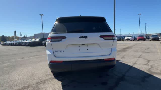 Thumbnail: 2022 Jeep Grand Cherokee L - 6