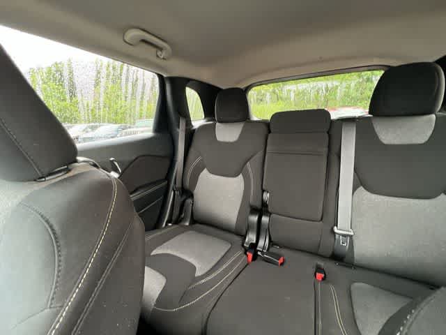 Thumbnail: 2014 Jeep Cherokee - 12
