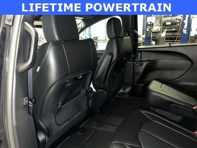 Thumbnail: 2026 Chrysler Pacifica - 16