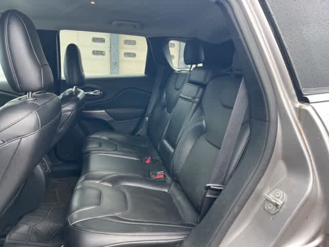 Thumbnail: 2019 Jeep Cherokee - 6
