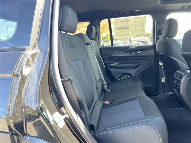 Thumbnail: 2025 Jeep Grand Cherokee - 18