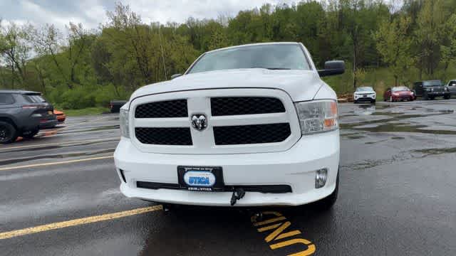 Thumbnail: 2019 RAM 1500 Classic - 3